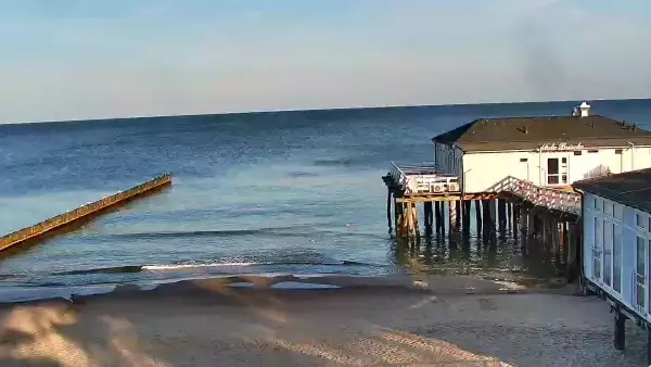 Ustronie Morskie widok z kamery na plażę