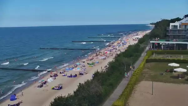 Ustronie Morskie widok z kamery na plażę