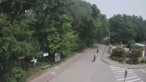 Ujęcie na część deptaka w Wiciu nad morzem
