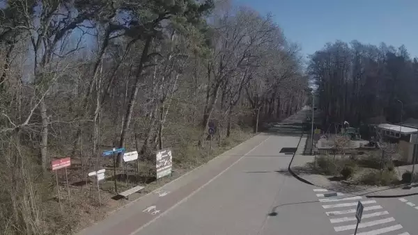 Ujęcie na część deptaka w Wiciu nad morzem