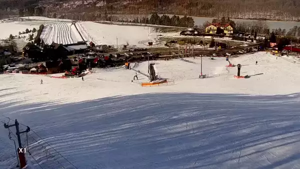 Widok ze stacji narciarskiej Koszałkowo w Wieżycy