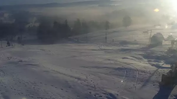 Widok na stok ośrodka narciarskiego Potoczki w Zębie