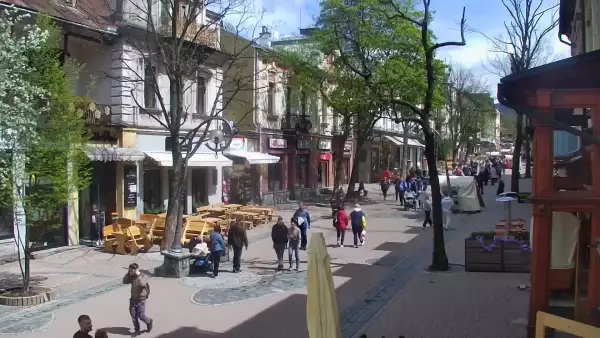 Krupówki - Camera on the promenade in Zakopane