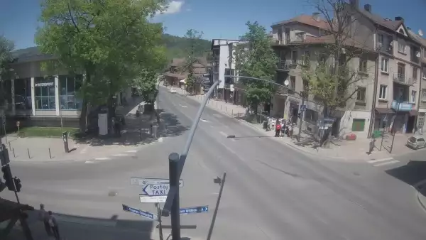 Zakopane - widok na skrzyżowanie ulic Zamoyskiego z Krupówkami.