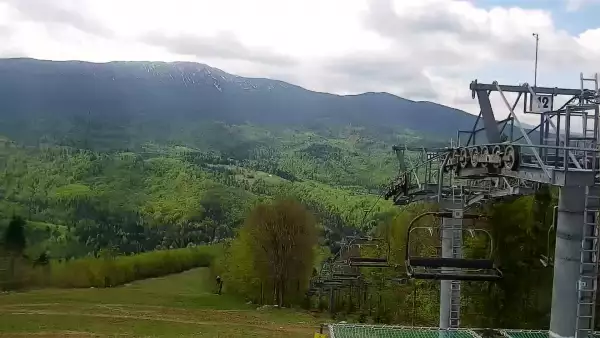 Mosorny Groń - widok z kamery na stok