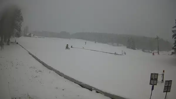 Widok na szkółkę narciarską Winterpol w Zieleńcu