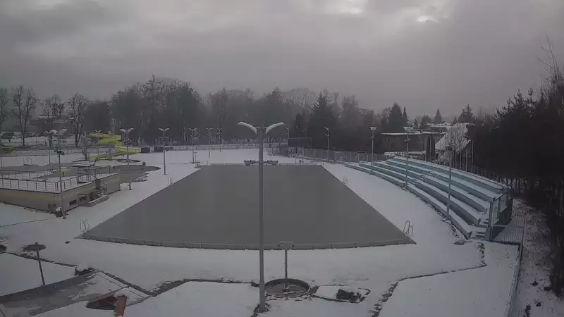 Obraz na pływalnie otwartą w Andrychowie obok Wadowic