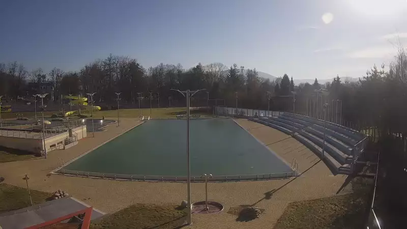 Obraz na pływalnie otwartą w Andrychowie obok Wadowic