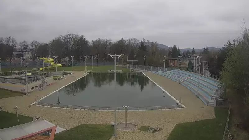 Obraz na pływalnie otwartą w Andrychowie obok Wadowic