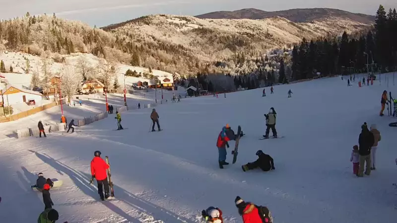 Widok z kamery na stok Biały Krzyż w Szczyrku.