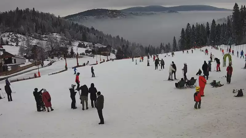 Widok z kamery na stok Biały Krzyż w Szczyrku.