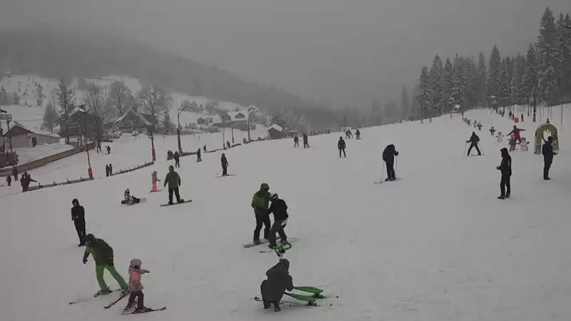 Widok z kamery na stok Biały Krzyż w Szczyrku.