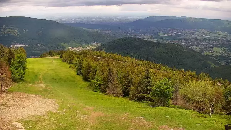 Widok na trasę narciarską Centralnego Ośrodka Sportów Zimowych