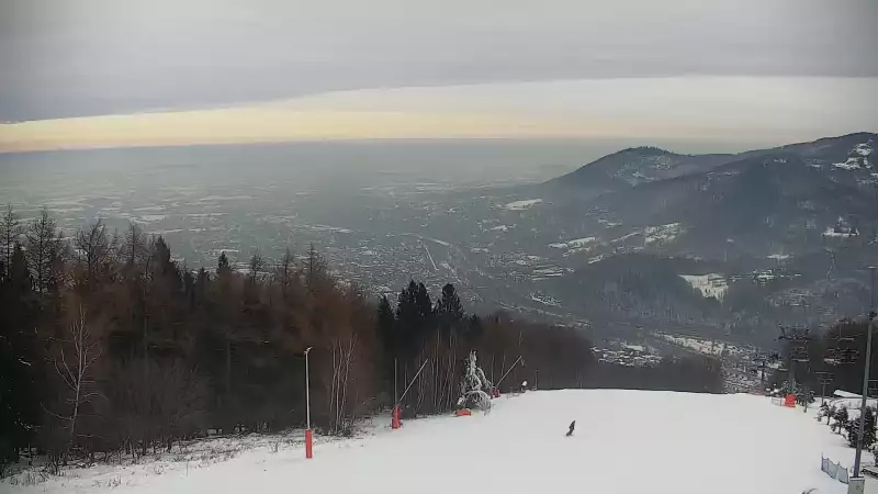 Widok z Kamery na stację narciarską CZANTORIA