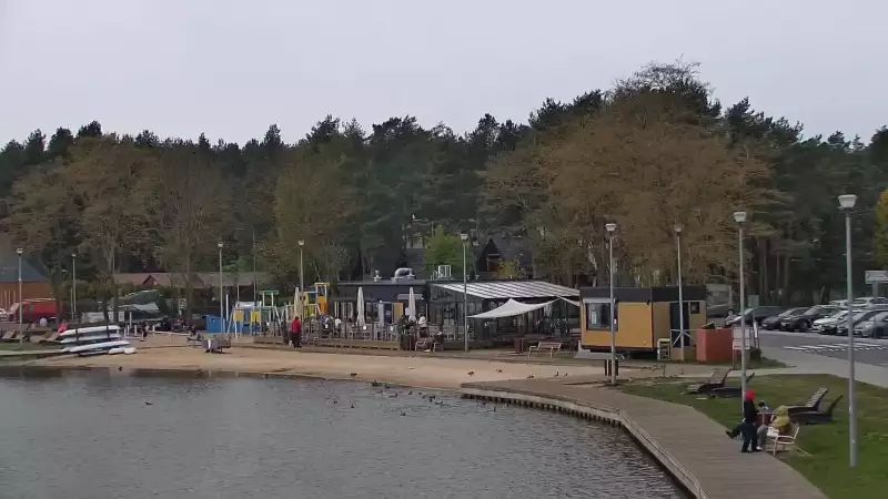 Ujęcie z kamery na promenadę w Dąbkach