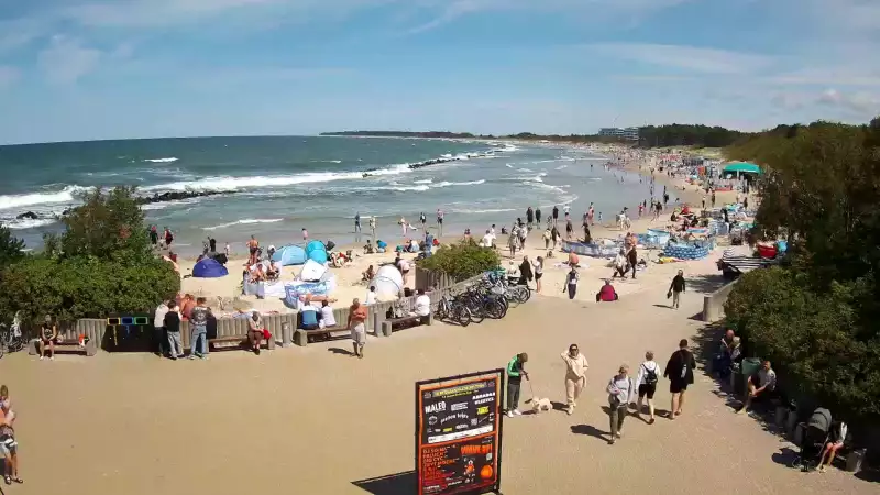 Widok na plażę wschodnią w Darłówku