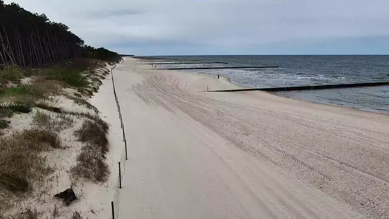 Wydmy w Dźwirzynie z kamery online.