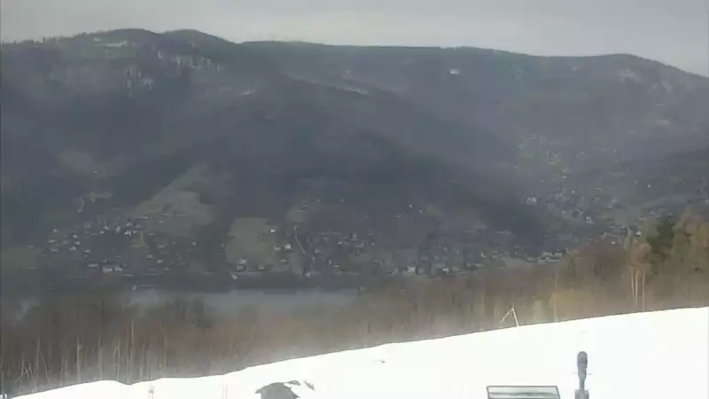 Ujęcie na panoramę gór w Beskidzie Małym