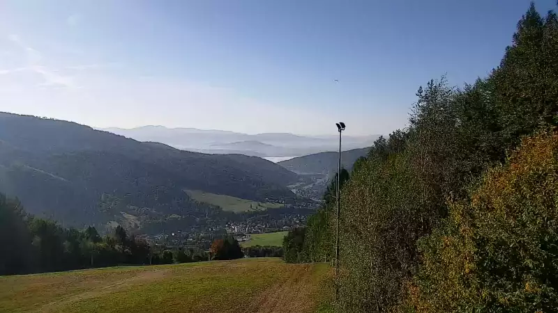 Widok na GÓRĘ ŻAR i kolej linowo-terenową PKL