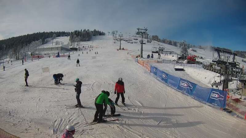 Widok z Kamery na stację narciarską Gryglówka w Zieleńcu