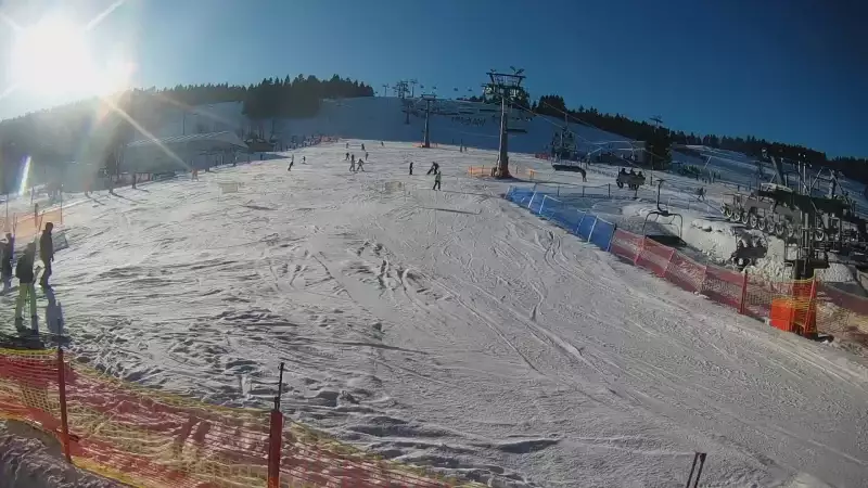 Widok z Kamery na stację narciarską Gryglówka w Zieleńcu