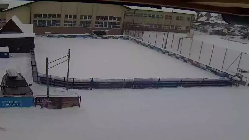 Kamera online z widokiem na lodowisko kompleksu narciarskiego Harenda w Zakopanem