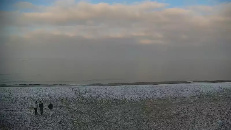 Widok z Kamery na plażę z kurortu Jastrzębia Góra