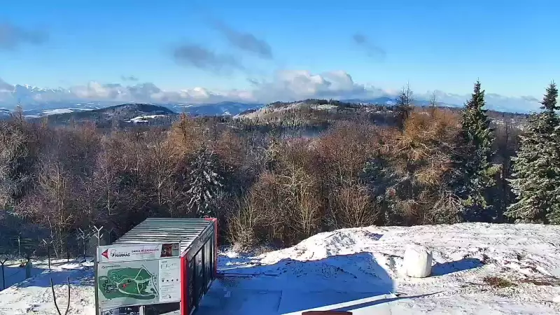 Widok na Tatry z obrotowej kamery na Jaworzynie Krynickiej