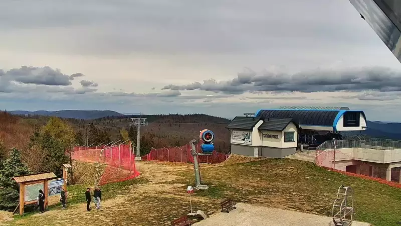 Widok na Tatry z obrotowej kamery na Jaworzynie Krynickiej