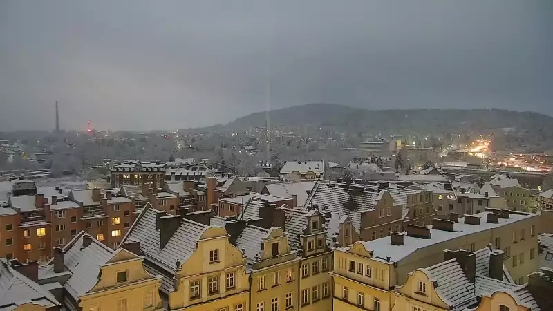 Widok z Kamery na panoramę miasta Jelenia Góra