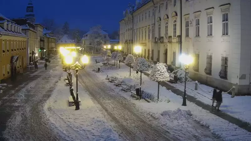 JELENIA GÓRA - widok na Plac Piastowski NOWOŚĆ