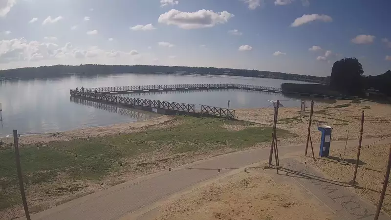 Widok na Jezioro Białe znajdujące się we wschodniej Polsce.