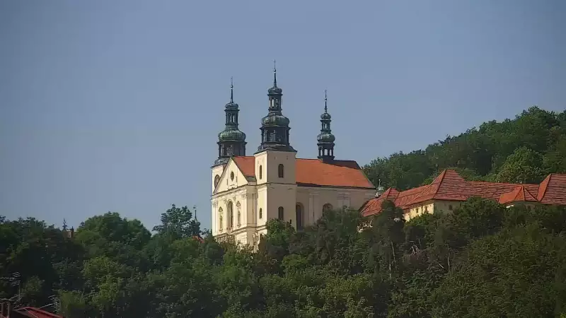 Ujęcie z kamery na Kalwarie Zebrzydowską założoną w pierwszej poł. XVII w.