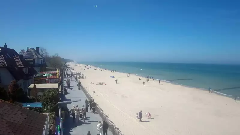 Sarbinowo plaża kamera na plaży
