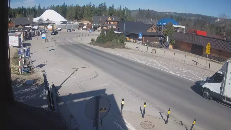 Widok z Kamery na Ulicę Bronisława Czecha w Zakopanem na żywo