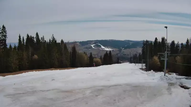 Kaniówka - widok z górnej stacji NOWOŚĆ