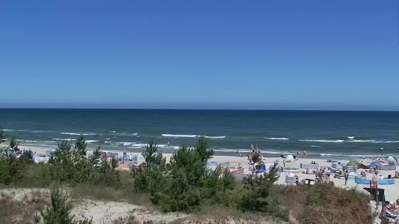 Obraz na żywo z plaży w Karwi