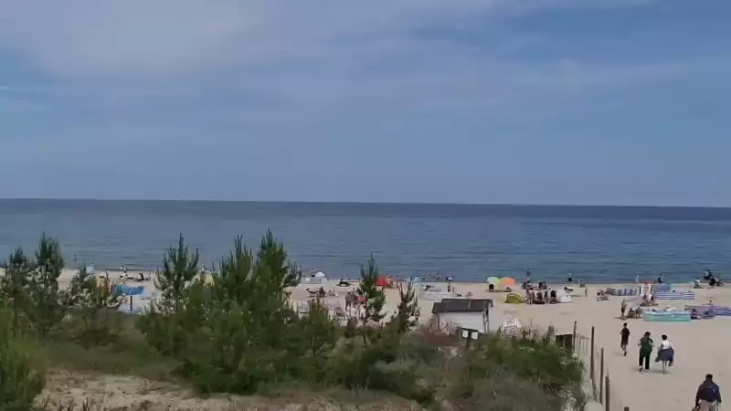 Obraz na żywo z plaży w Karwi