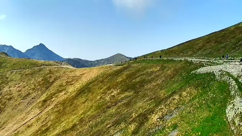 Hala Gąsienicowa w Tatrach z kamery na żywo.