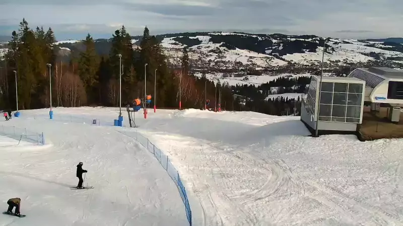 Widok na trasę nr 8 - Jankulakowski Wierch - jedna z dziewięciu kolei krzesełkowych w kompleksie Kotelnica Białczańska