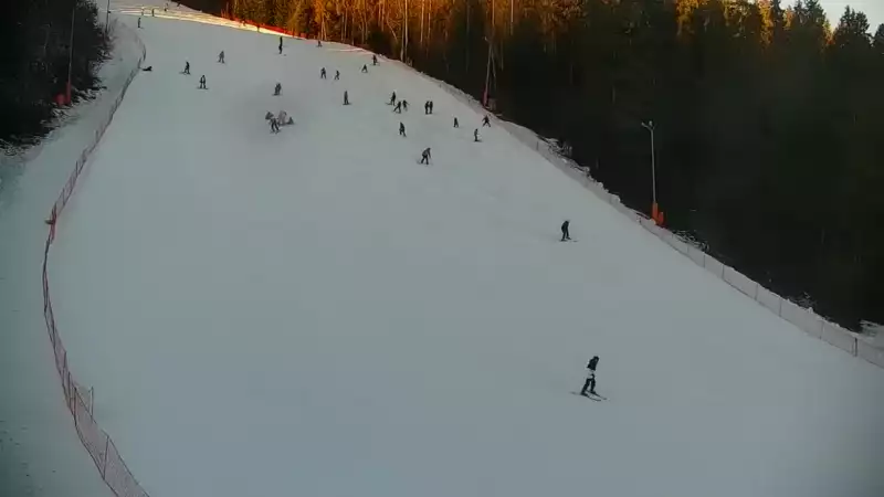 Widok na trasę narciarską nr6 w Kotelnicy Białczańskiej