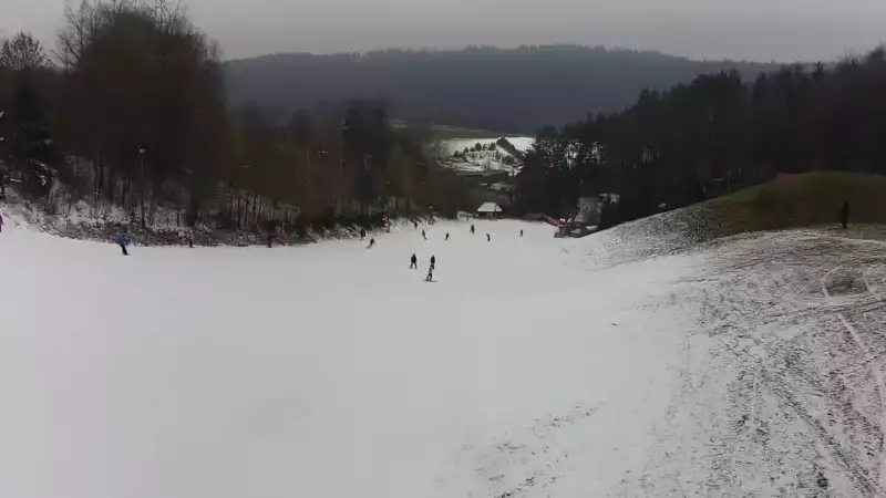 Widok na stację narciarską Kotlinka Szymbark