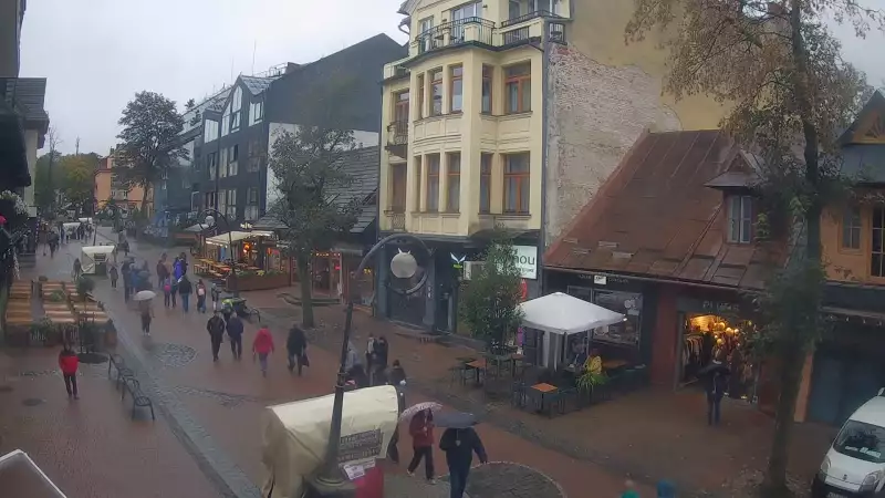 ZAKOPANE - widok z kamery na deptak