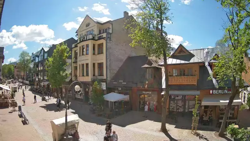 ZAKOPANE - widok z kamery na deptak