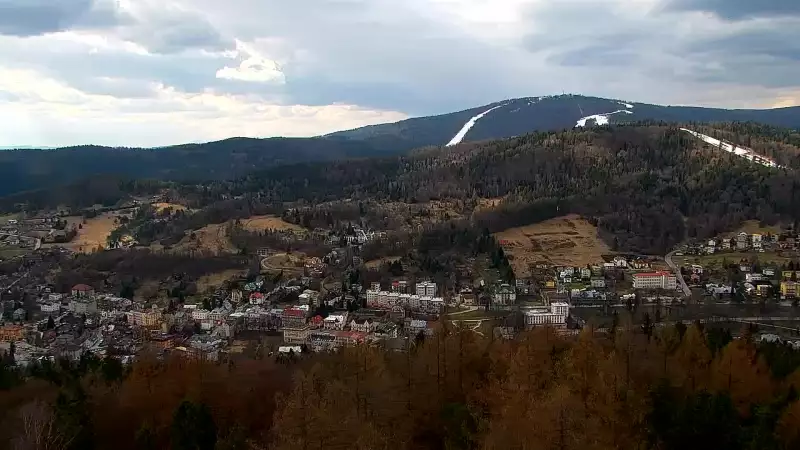 PKL Góra Parkowa - widok z wieży na Beskid Sądecki