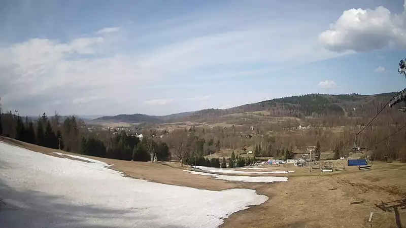 Widok z górnej stacji ośrodka narciarskiego w Lądku-Zdroju