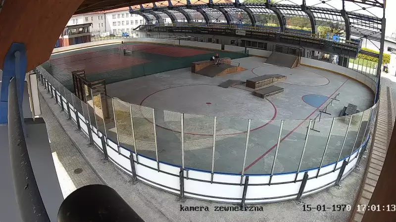 Ujęcie na lodowisko w Pszowie.