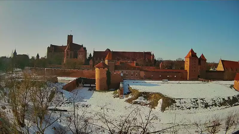 Widok na XIII wieczny zamek Krzyżacki - jedną z największych atrakcji Malborka