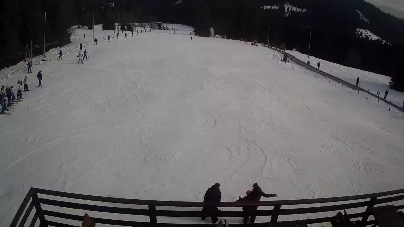 Sprawdź warunki narciarskie z kamery na stok w Małym Cichym.