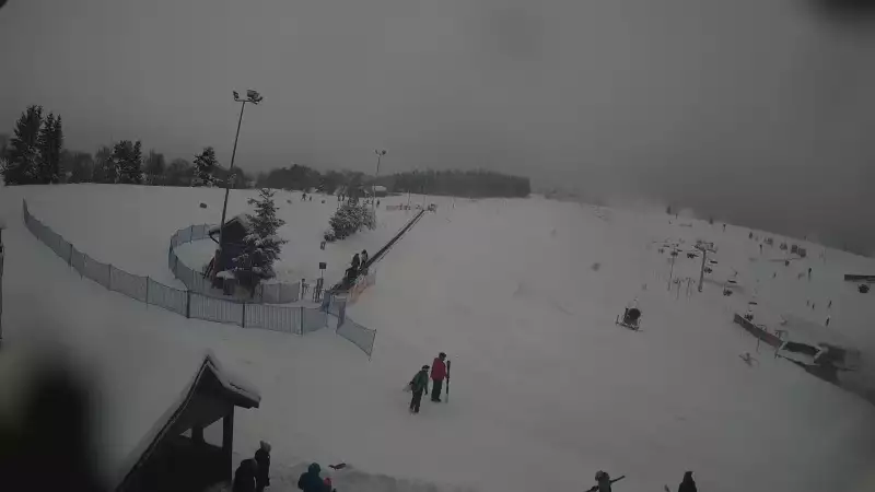 Panoramiczny widok na cały komplekt narciarski Master Ski w Tyliczu